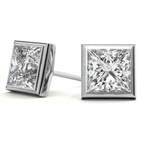 Embedded with 1 Carat each GRA certified Moissanite