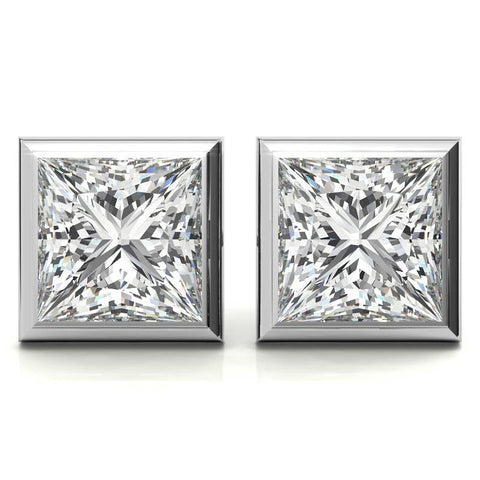 Embedded with 1 Carat each GRA certified Moissanite